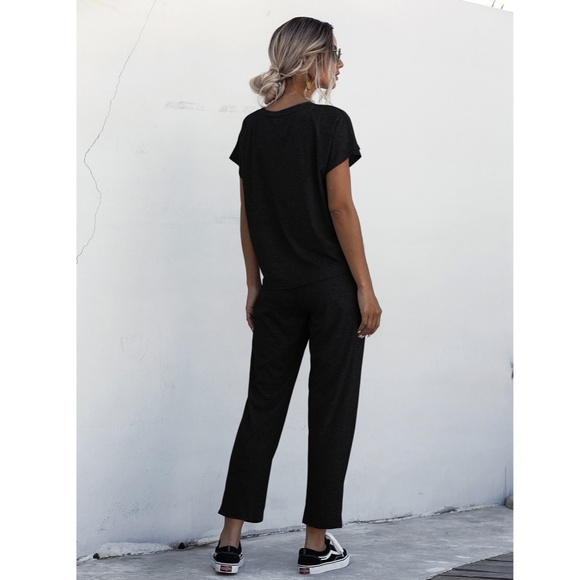 2 Piece Casual Outfit: Tee and Sweatpants - Picture 6 of 11